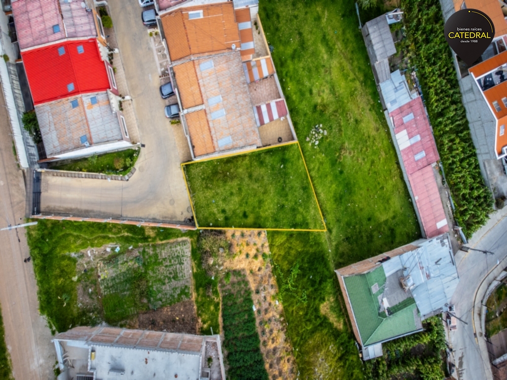 Sitio de Venta en Cuenca Ecuador sector Av. El Tejar 