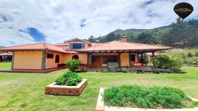 Villa Casa de Venta en Cuenca Ecuador sector Paute - Guachapala