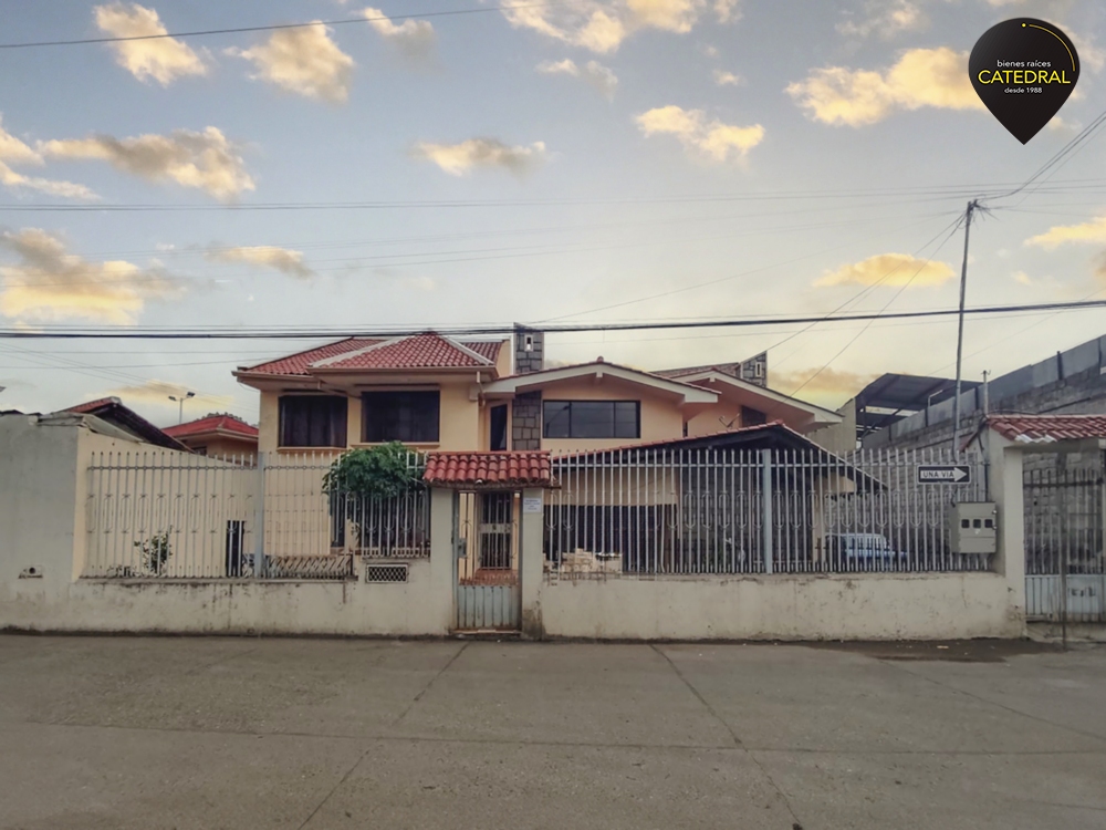 Villa Casa de Venta en Cuenca Ecuador sector Av. Americas 