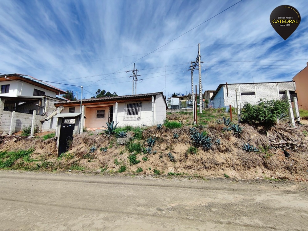 Villa Casa de Venta en Azogues Ecuador sector ZhigZhiquin