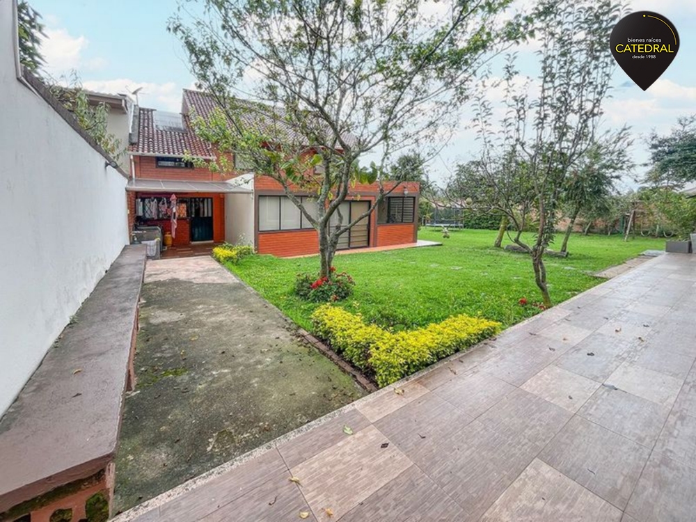 Villa Casa de Venta en Cuenca Ecuador sector Río Amarillo