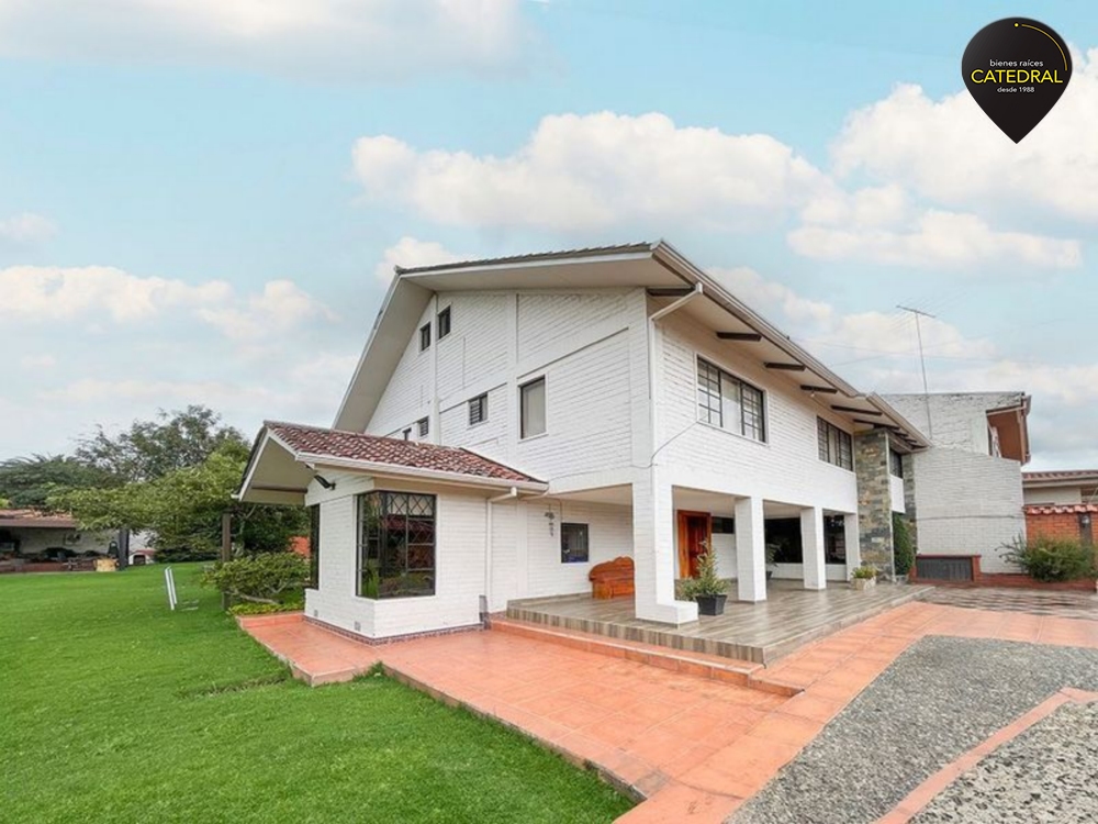 Villa Casa de Venta en Cuenca Ecuador sector Río Amarillo