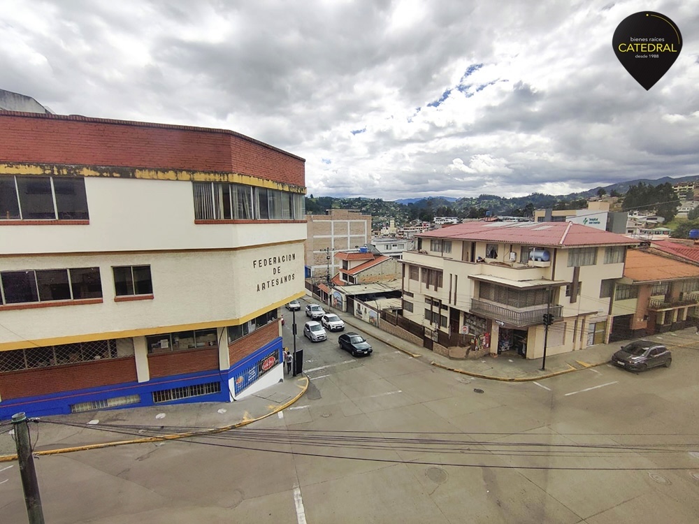 Local Comercial/Oficina de Alquiler en Cuenca Ecuador sector Centro de la Ciudad