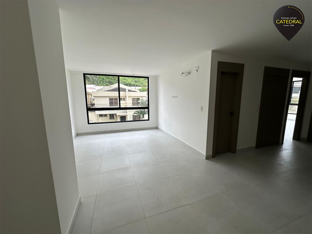 Departamento de Venta en Guayaquil Ecuador sector Ceibos  - Av. Leopoldo Carrera