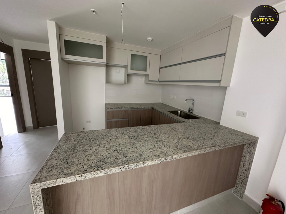Departamento de Venta en Guayaquil Ecuador sector Ceibos  - Av. Leopoldo Carrera