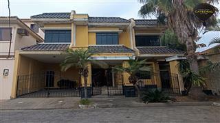 Villa Casa de Venta en Guayaquil Ecuador sector Urb Aquamarina- La Puntilla