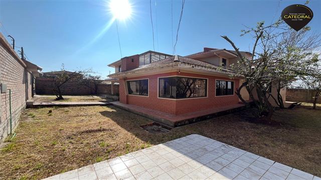 Villa Casa de Venta en Cuenca Ecuador sector Racar