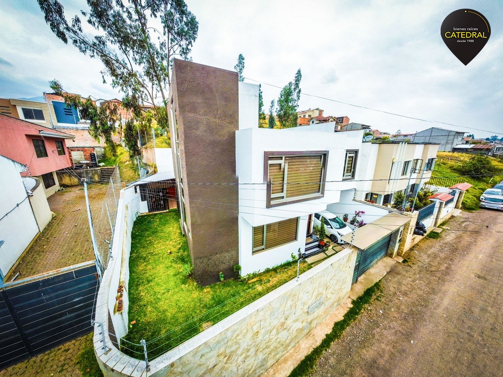 Villa de Venta en Cuenca Ecuador sector Av. Del Tejar