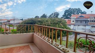 Villa Casa de Venta en Cuenca Ecuador sector Cdla. de los Médicos 