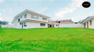 Villa Casa de Venta en Cuenca Ecuador sector San Joaquin 