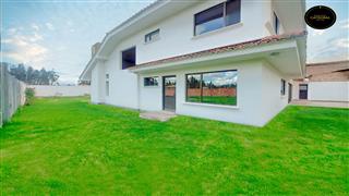 Villa Casa de Venta en Cuenca Ecuador sector San Joaquin 