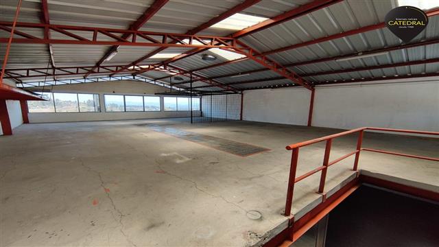 Nave Industrial de Alquiler en Cuenca Ecuador sector Via a Racar