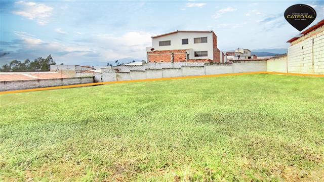 Sitio Solar Terreno de Venta en Cuenca Ecuador sector Av. de los Cerezos