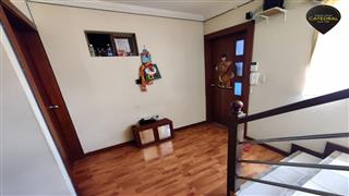 Villa Casa de Venta en Cuenca Ecuador sector Colegio Borja, Centro de Salud