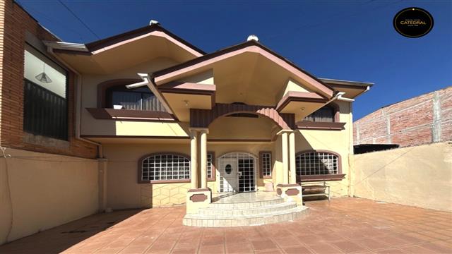 Villa/Casa/Edificio de Venta en Cuenca Ecuador sector Pumapungo
