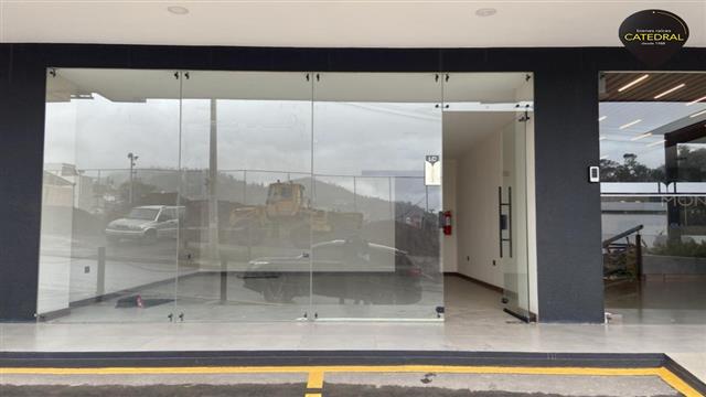 Local Comercial Oficina Edificio de Alquiler en Cuenca Ecuador sector Narancay