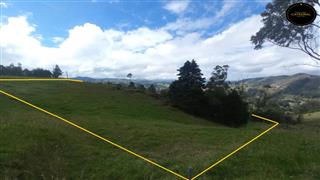 Terreno de Venta en Cuenca Ecuador sector Tarqui - Chaullayacu
