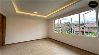 Villa Casa de Venta en Cuenca Ecuador sector Jardines del Rio