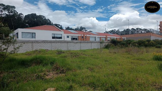 Sitio Solar Terreno de Venta en Cuenca Ecuador sector Isla - Tres Puentes 