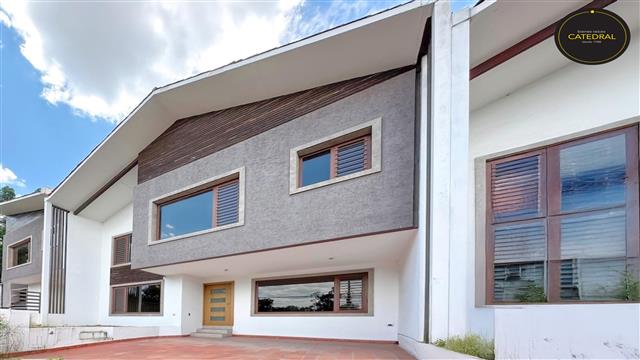 Villa/Casa/Edificio de Venta en Cuenca Ecuador sector Challuabamba