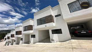 Villa Casa de Venta en Cuenca Ecuador sector Misicata