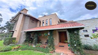 Villa Casa de Venta en Cuenca Ecuador sector Challuabamba - Quinta Pomelé
