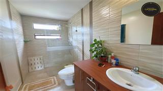 Villa Casa de Venta en Cuenca Ecuador sector Challuabamba - Quinta Pomelé