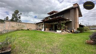 Villa Casa de Venta en Cuenca Ecuador sector Challuabamba - Quinta Pomelé