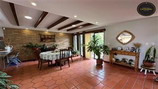 Villa Casa de Venta en Cuenca Ecuador sector Challuabamba - Quinta Pomelé