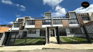 Villa Casa de Venta en Cuenca Ecuador sector Misicata - Baños