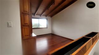 Villa Casa de Venta en Cuenca Ecuador sector UDA