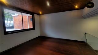 Villa Casa de Venta en Cuenca Ecuador sector UDA