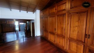 Villa Casa de Venta en Cuenca Ecuador sector UDA