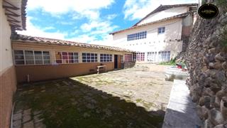 Villa Casa de Venta en Cuenca Ecuador sector Paseo de Los Cañaris