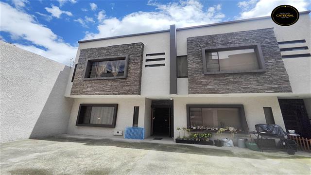 Villa Casa de Venta en Cuenca Ecuador sector Primero de mayo 