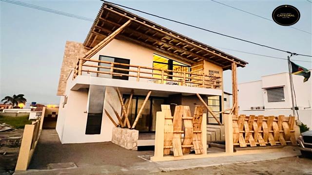Villa Casa de Venta en Cuenca Ecuador sector Playas Villamil Vía a Data