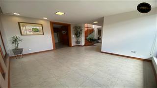 Villa Casa de Venta en Cuenca Ecuador sector UNIDAD EDUCATIVA PASOS