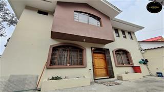 Villa Casa de Venta en Cuenca Ecuador sector Ricaurte-Bibin