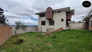 Villa Casa de Venta en Cuenca Ecuador sector Ricaurte-Bibin