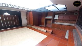 Villa Casa de Venta en Cuenca Ecuador sector Registro de la Propiedad