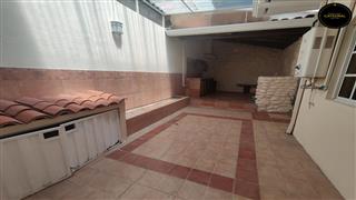 Villa Casa de Venta en Cuenca Ecuador sector Urbanización Rio Sol