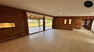 Villa Casa de Venta en Cuenca Ecuador sector Ciudadela de los Ingenieros 