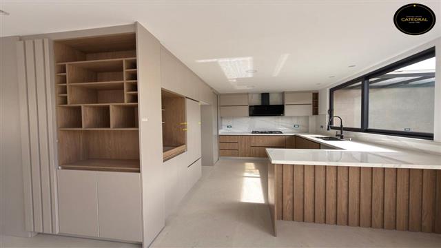 Villa/Casa/Edificio de Venta en Cuenca Ecuador sector Challuabamba