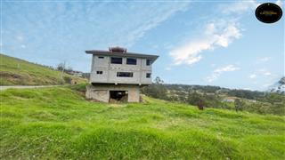 Villa Casa de Venta en Cuenca Ecuador sector EL VALLE