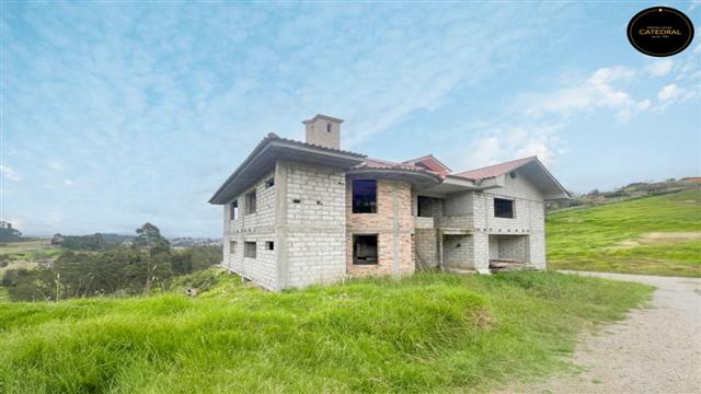 Villa Casa de Venta en Cuenca Ecuador sector EL VALLE