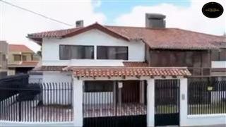 Villa Casa de Venta en Cuenca Ecuador sector Ciudadela de los Ingenieros 