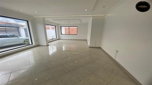 Villa Casa de Alquiler en Cuenca Ecuador sector Paucarbamba