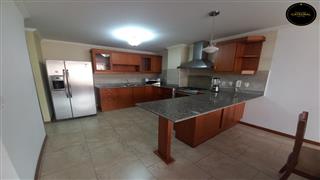 Departamento de Alquiler en Cuenca Ecuador sector Solano - Av. 10 De Agosto