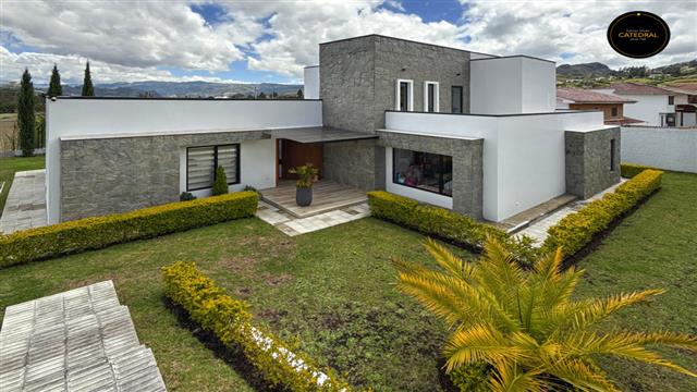 Villa Casa de Venta en Cuenca Ecuador sector Challuabamba