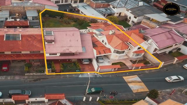 Sitio Solar Terreno de Venta en Cuenca Ecuador sector Remigio Crespo-Totems